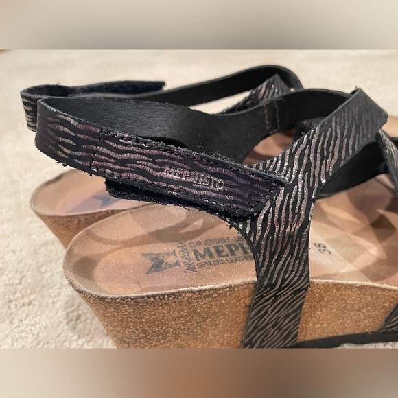 Mephisto Lyla Sandals 38 EUC - Picture 12 of 15